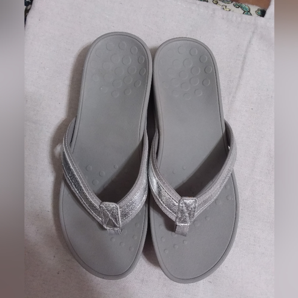 NWOT Vionic High TidecWedge Sandal